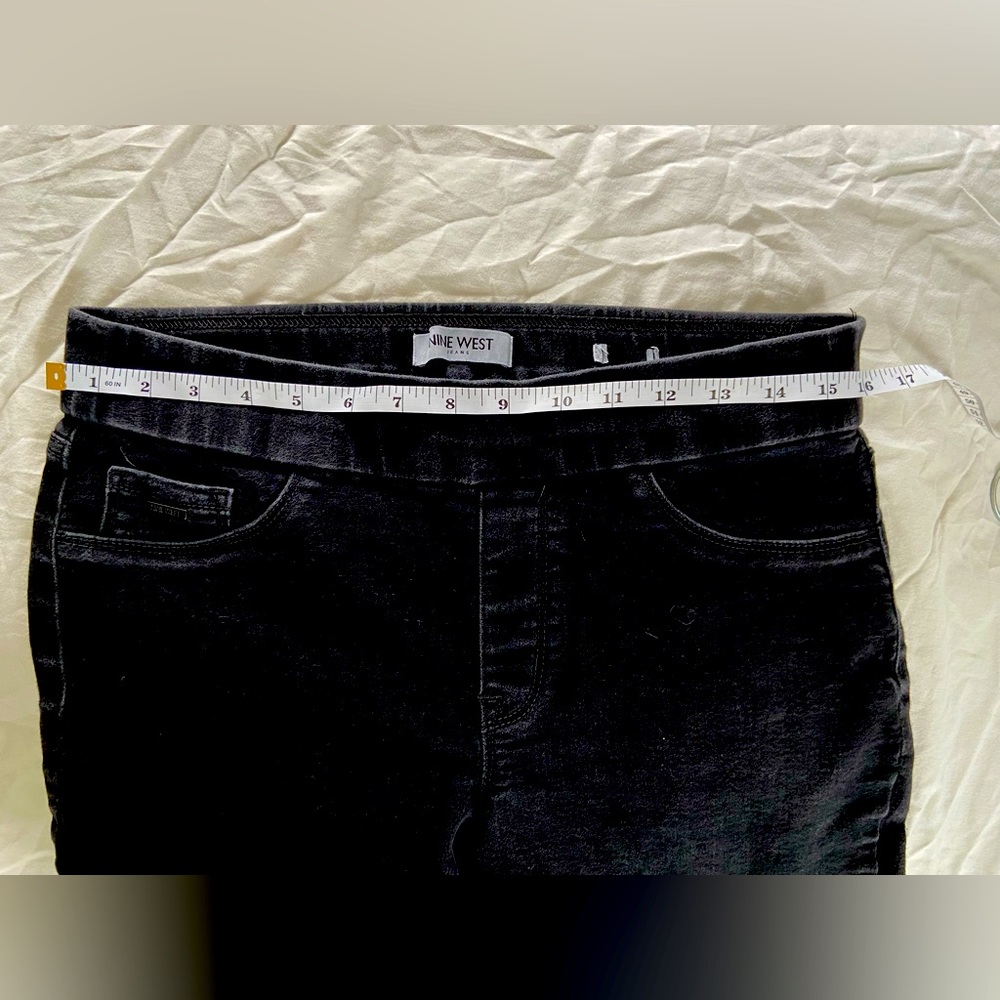 Nine West ladies soft stretch pull on black jeans size 10 - Picture 6 of 7